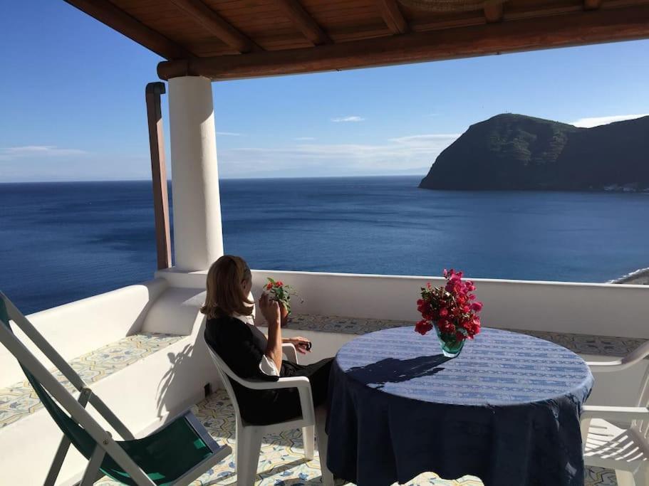 Casa Vacanze Vista Mare Mela B Lipari  Eksteriør billede
