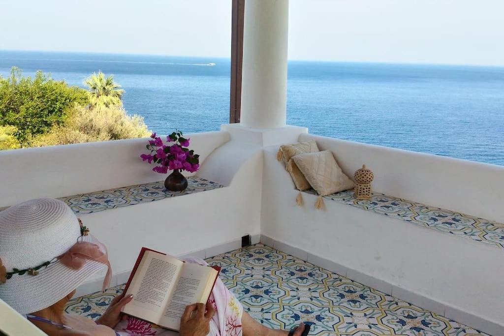 Casa Vacanze Vista Mare Mela B Lipari  Eksteriør billede