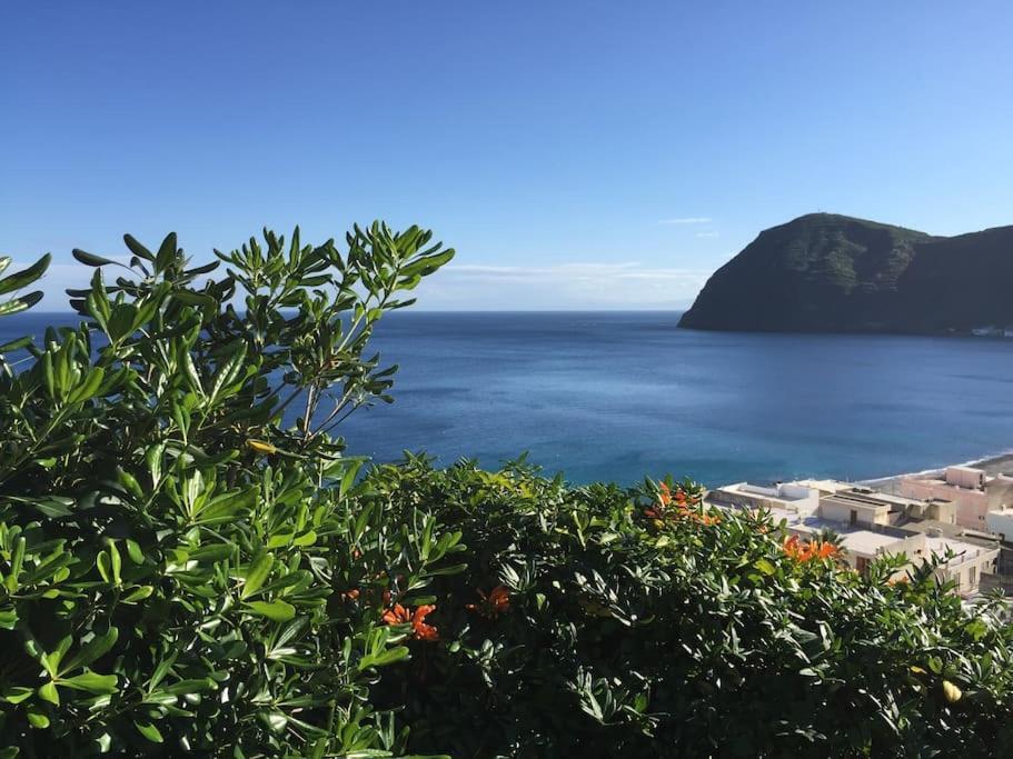 Casa Vacanze Vista Mare Mela B Lipari  Eksteriør billede