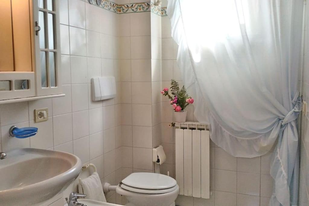 Casa Vacanze Vista Mare Mela B Lipari  Eksteriør billede