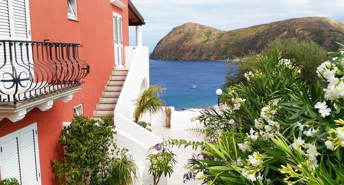 Casa Vacanze Vista Mare Mela B Lipari  Eksteriør billede