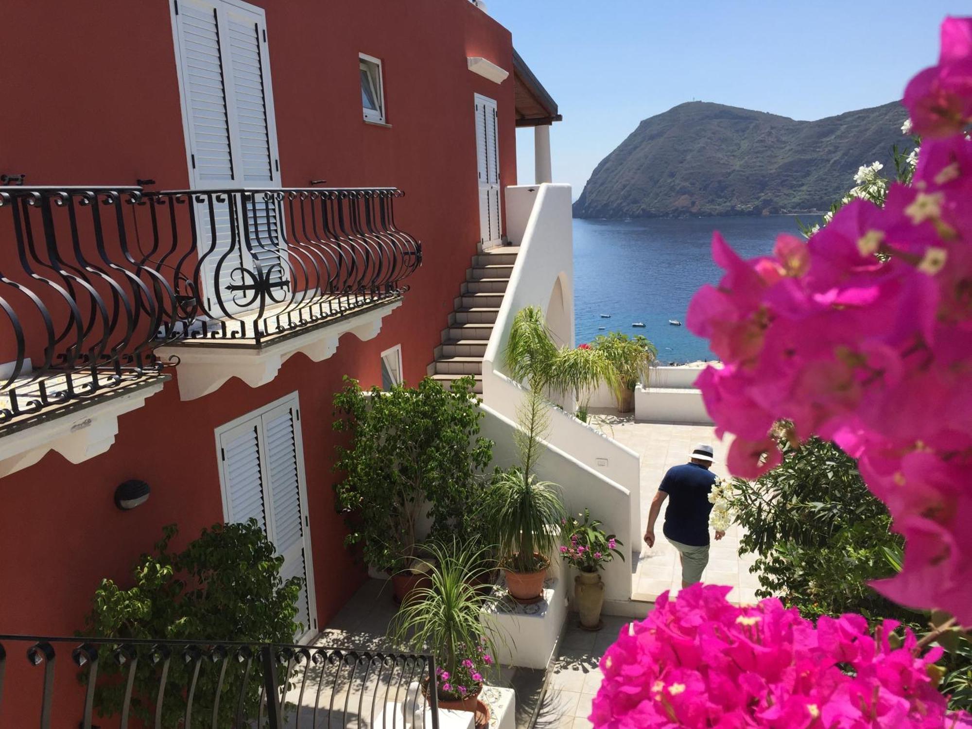 Casa Vacanze Vista Mare Mela B Lipari  Eksteriør billede